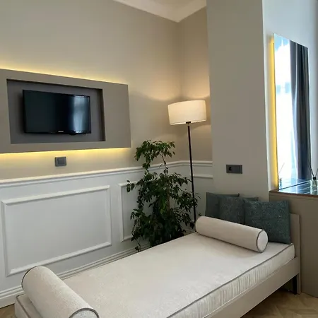 Pera Standard Hotel *