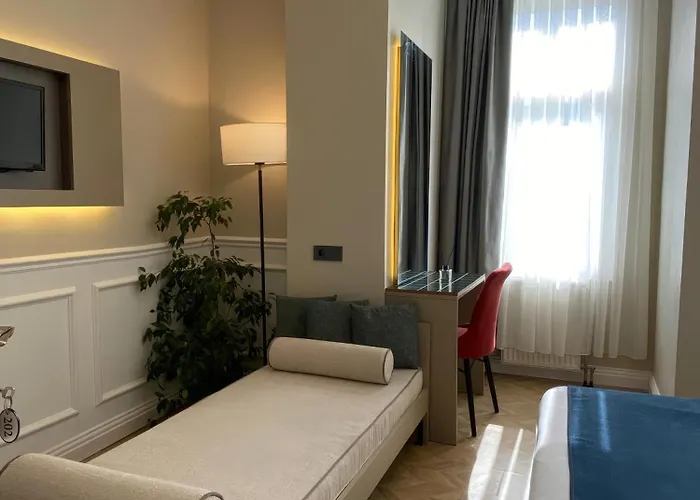 Pera Standard Hotell *